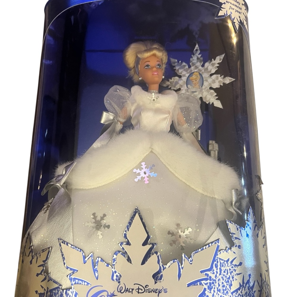 Holiday Princess - Walt Disney's Cinderella Special Edition Barbie
Doll